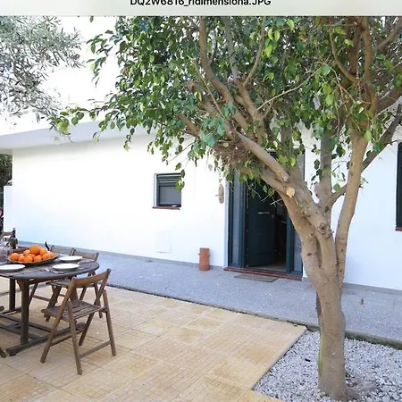 Vakantiehuis Large Comfortable House Near Old Town-free Bikes Rhodes City